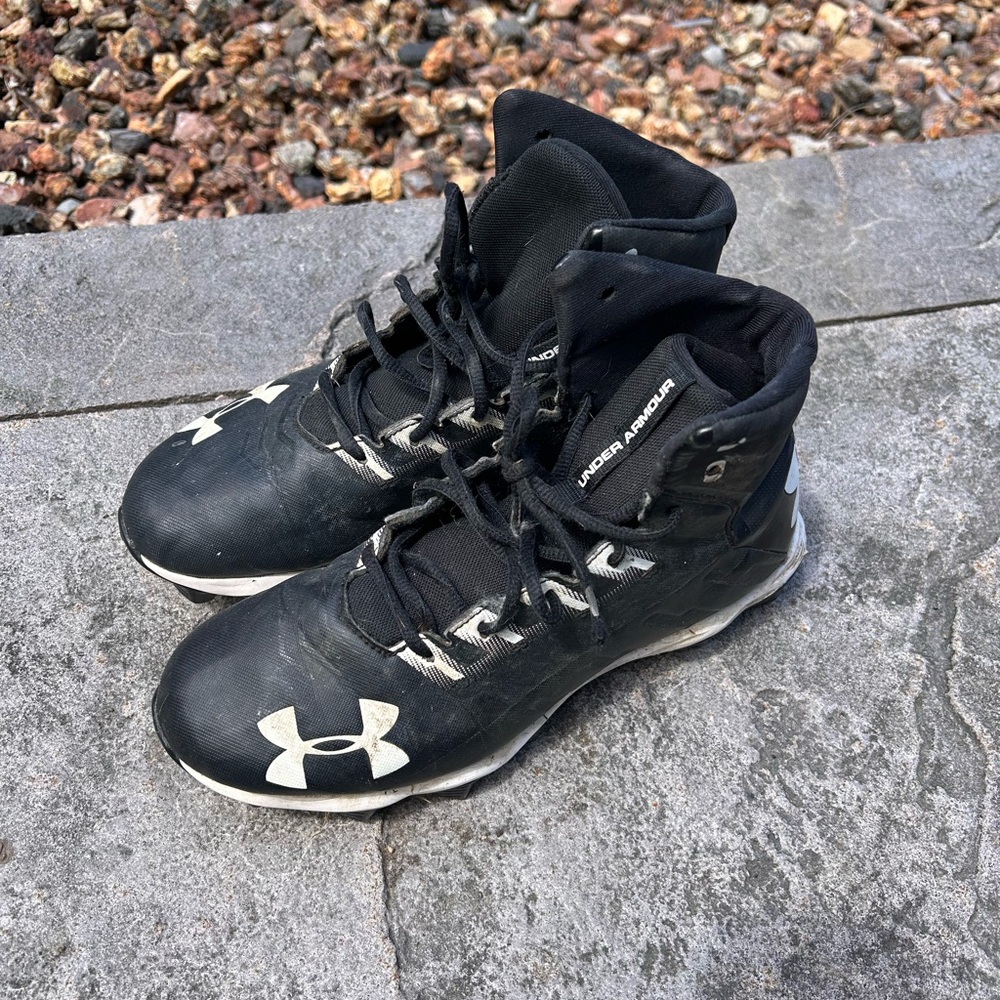 Under Armour Kids football cleats